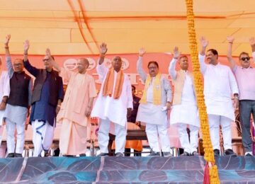 CM Yogi held a public rally in support of NDA candidate Pramod Kumar.