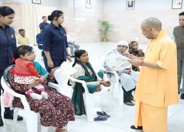 CM Yogi met each complainant from across the state.