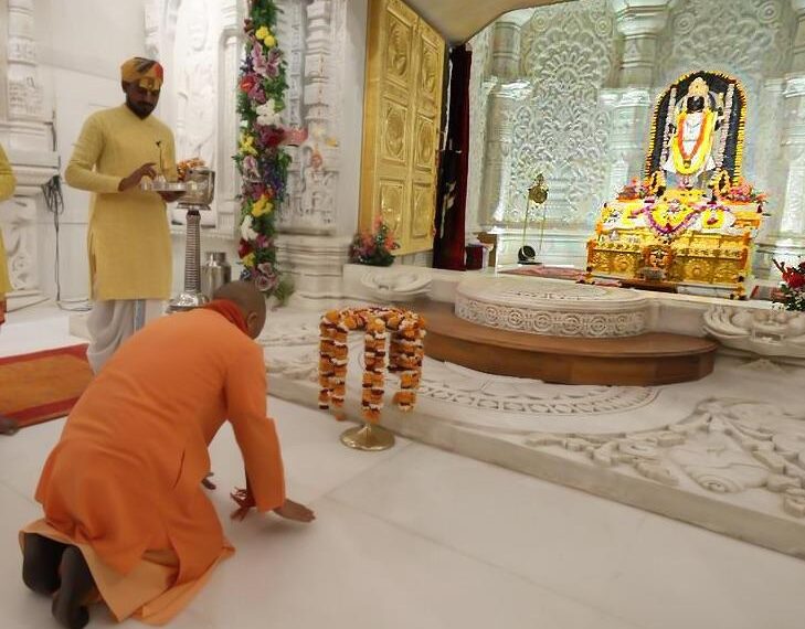 CM Yogi inspected the preparations after reaching Ayodhya.