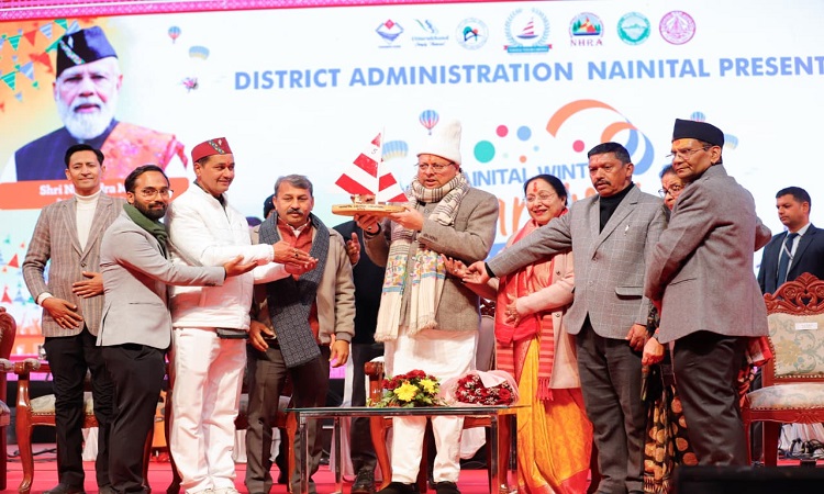 CM Dhami participated in the Winter Carnival organized in Nainital