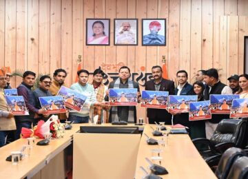 CM Dhami released the Uttarakhandi song for the first time.