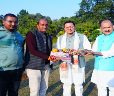 MLA Mahesh Singh Jina met CM Dhami