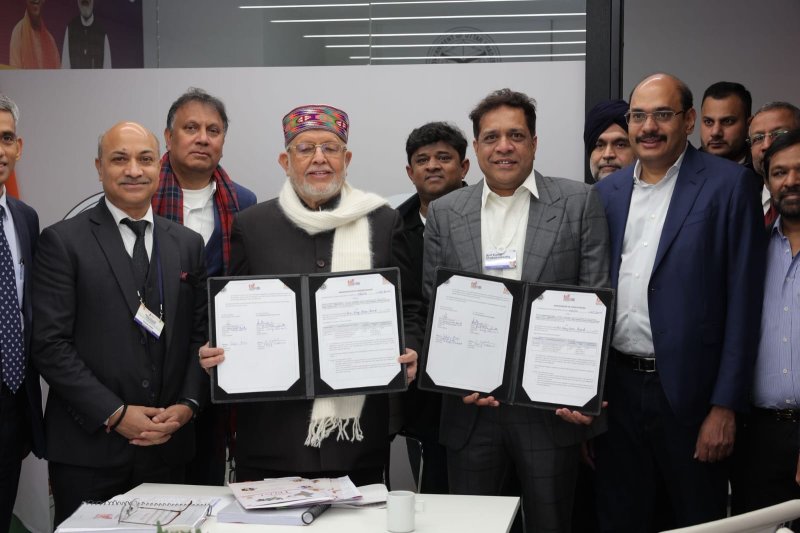 Yogi government signs MoU with AM Green Group