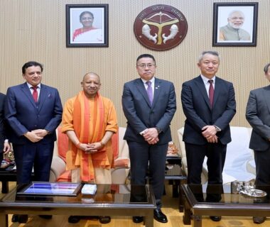 The Deputy Governor of Yamanashi Prefecture in Japan met with CM Yogi.