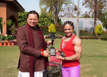 CM Dhami honored bodybuilder Pratibha Thapliyal