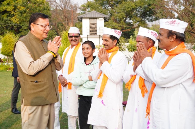 Holiyas wished CM Dhami a Happy Holi