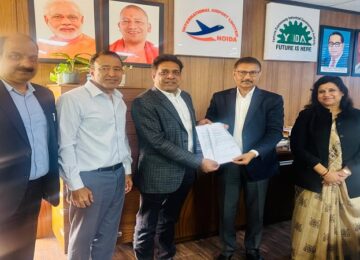 YEIDA CEO hands over Letter of Intent to AM Group representatives