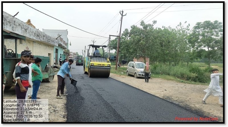 road built from plastic waste