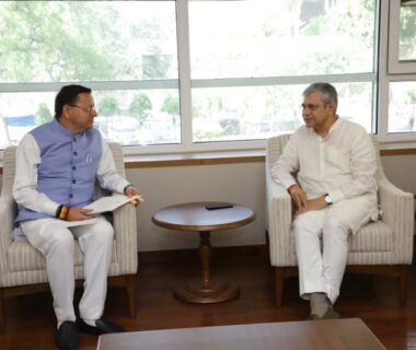CM Dhami met Union Minister Ashwini Vaishnav