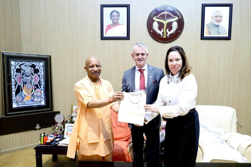 Canadian High Commissioner meets CM Yogi