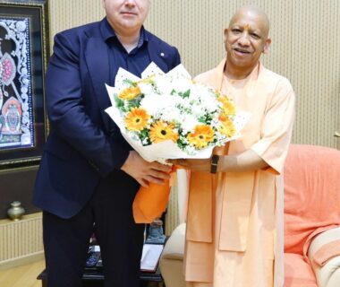 Nobel laureate Konstantin Novoselov meets CM Yogi