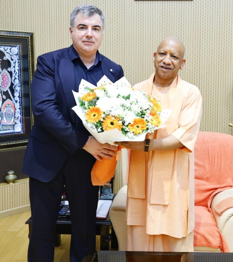 Nobel laureate Konstantin Novoselov meets CM Yogi