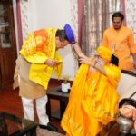 CM Dhami met Kedarnath Rawal.