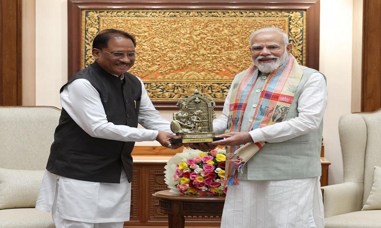 CM Vishnudev Sai presented PM Modi with a bell metal artwork titled 'Mata Kaushalya's Ram'.