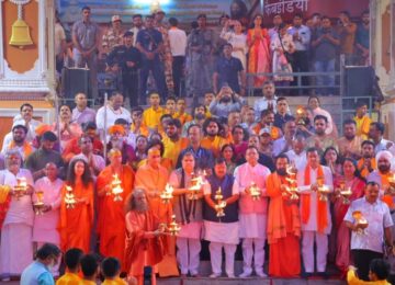 CM Dhami and Nitin Nabin performed Ganga Aarti