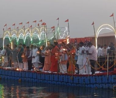 CM Yogi inaugurated Ganga Aarti on the floating jetty at Sangam.