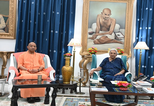 CM Yogi met the Governor