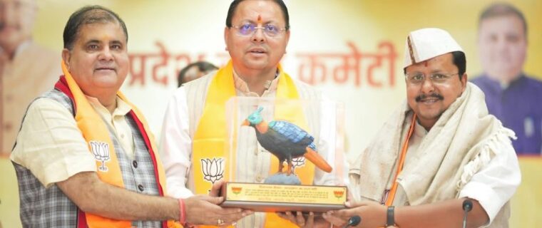 CM Dhami and Mahendra Bhatt felicitated Nitin Nabeen