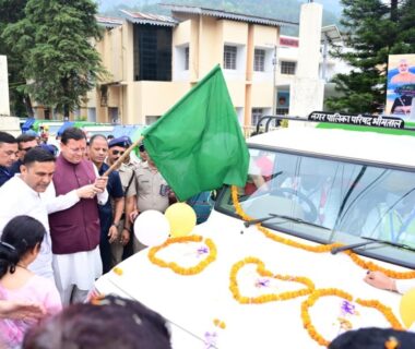 CM Dhami flags off five new garbage vehicles