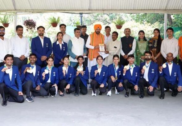11 world champion yoga players met CM Nayab Singh