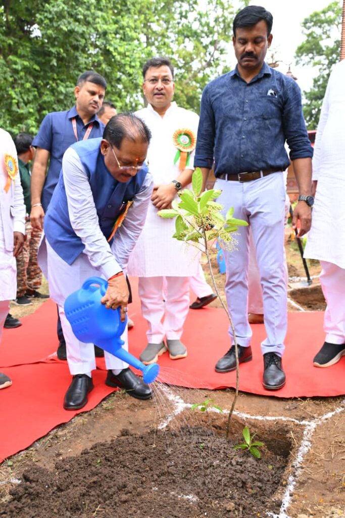 CM-Vishnudev-Sai-9
