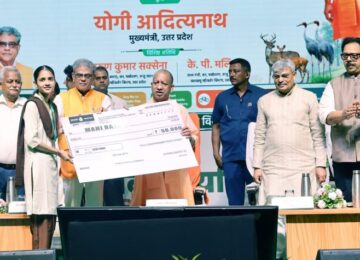 Students and village heads expressed their gratitude to CM Yogi.