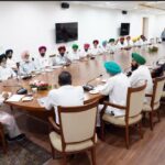 Punjab farmers submit memorandum to Governor demanding legal guarantee of MSP