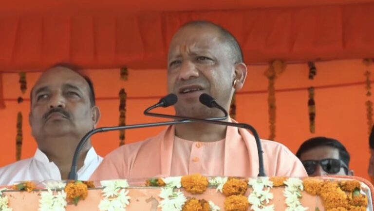 CM Yogi unveiled the statue of Rani Avanti Bai Lodhi.