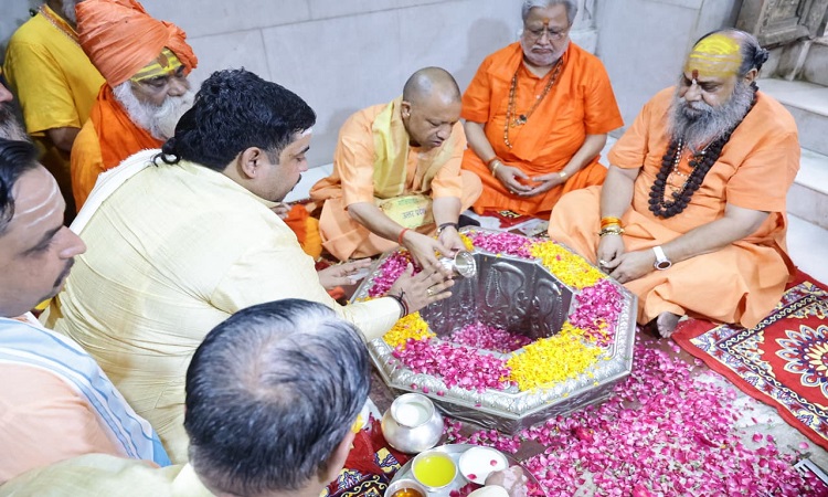 CM-Yogi-31