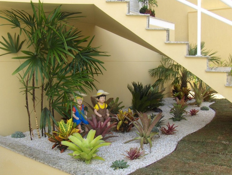 सीढ़ियों के नीचे बनाएं Pebble Garden - how-to-decorate-pebble-garden - Nari Punjab Kesari