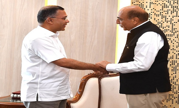 Dinesh-Trivedi-Meet-PM-Tarique