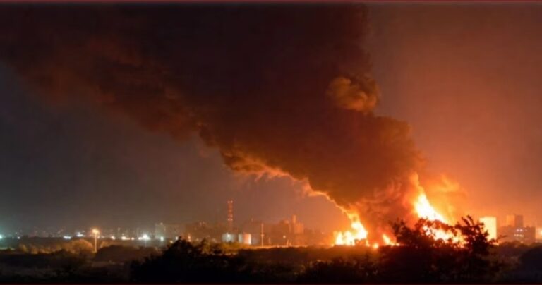 Massive-fire-in-Bharuch