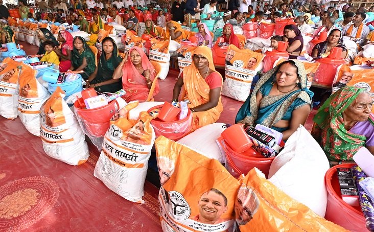 Relief-operations-for-flood-victims