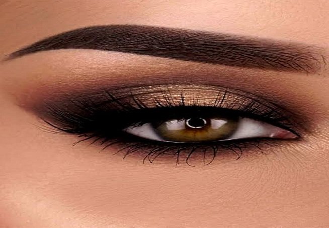 Smokey-EYes