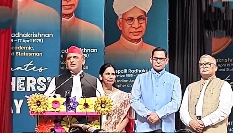 Akhilesh-Yadav-1