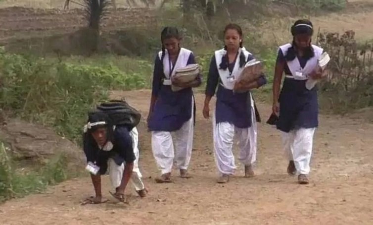 Divyang-Girl-Students