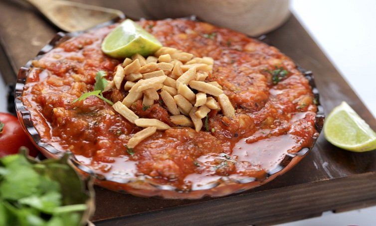Tomato-Chaat