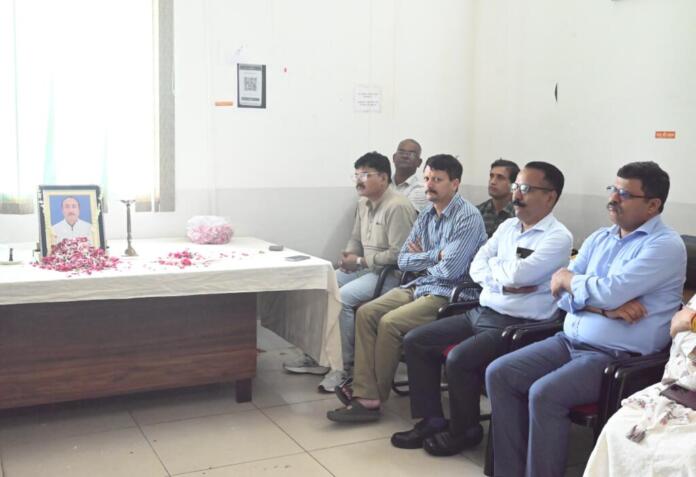 Tribute paid to Girija Shankar Joshi