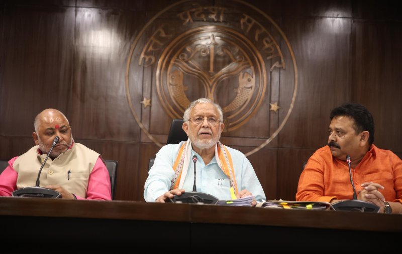 Yogi Cabinet